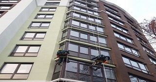Установка крыши на балкон Энгельс цена от 1049 руб. м/2.