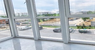 Панорамное остекление балкона Энгельс цена от 11 тыс. руб. м/п.